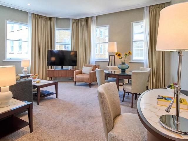Flat for rent in Lyons, Greater London