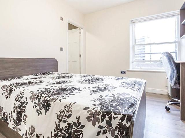 Flat for rent in Little London, West Yorkshire