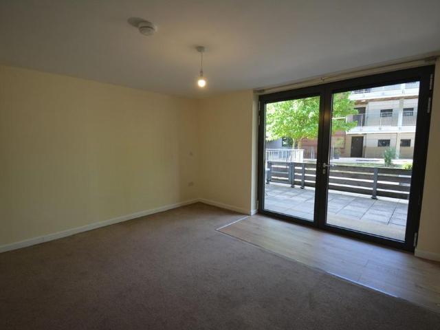 Apartment for rent in Lakenham, East Bank
