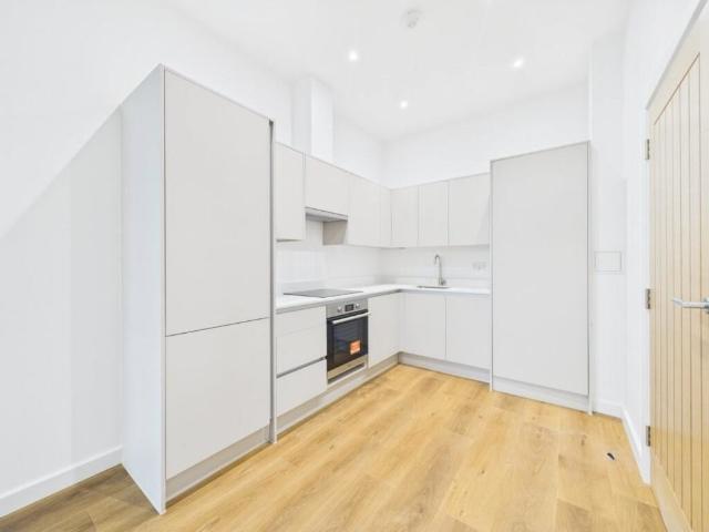 Apartment for rent in Birch Green, Lower Halliford