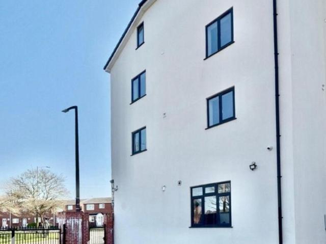 Room for rent in Tat Bank, Oldbury