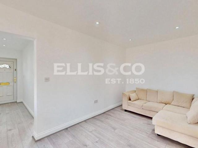 Apartment for rent in London Borough of Ealing, Greater London