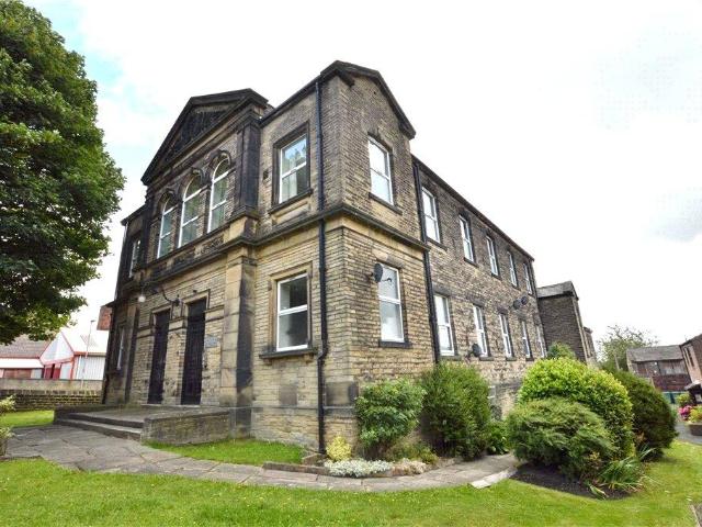 Flat for rent in Pudsey, West Yorkshire