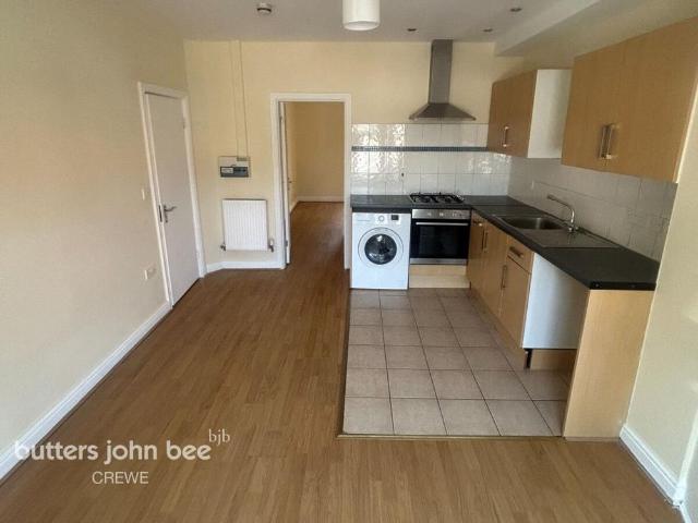 Apartment for rent in Weston and Crewe Green, Weston