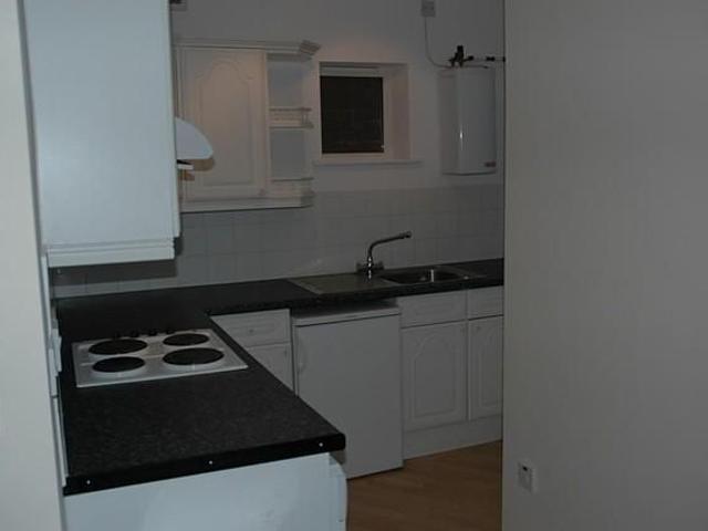 Apartment for rent in Holloway Hill, Fole