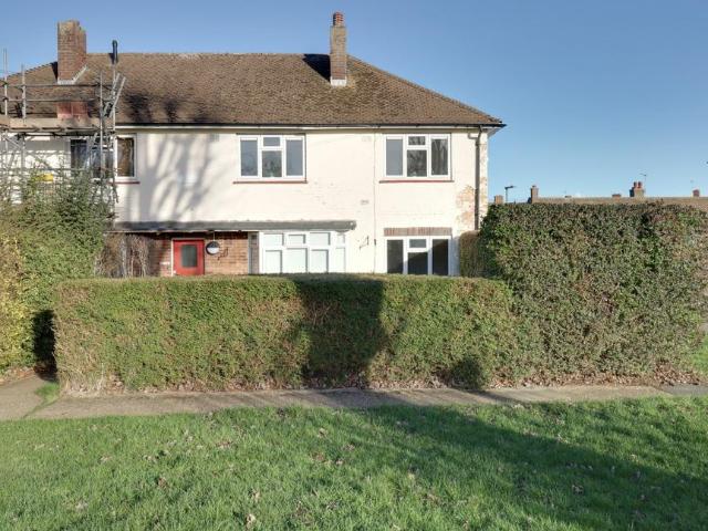 Flat for rent in Kemnal, Greater London