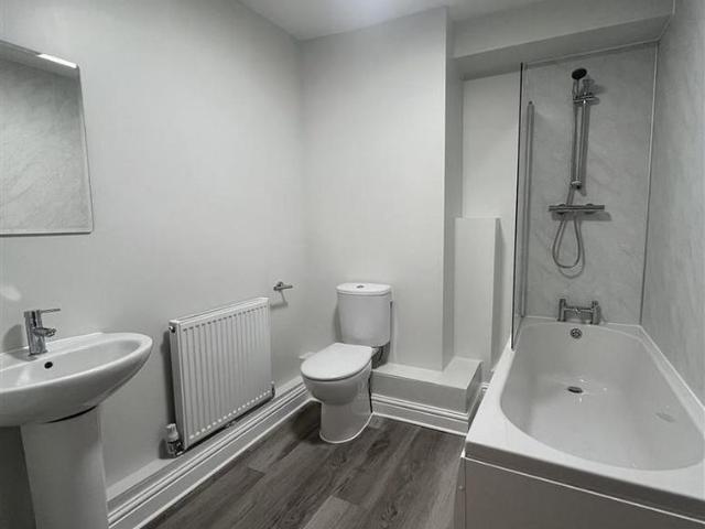 Apartment for rent in Woolshops, Calderdale