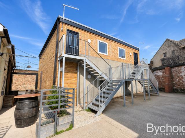 Flat for rent in Sudbury, Chelmondiston
