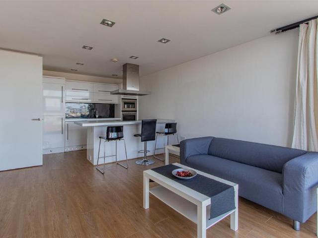 Flat for rent in Falcon Lodge, Wales