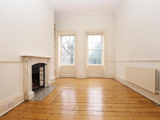 Apartment for rent in Grosvenor, Dulcote