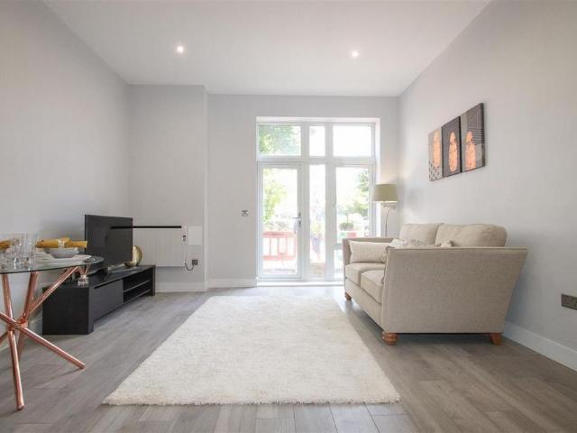Apartment for rent in Alton Barnes, Essex