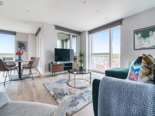 Flat for rent in Red Hill, Surrey