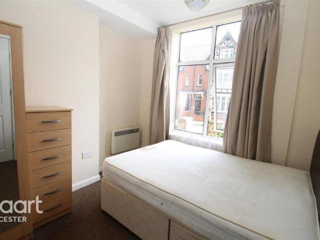 Flat for rent in Newfoundpool, Old Wharf