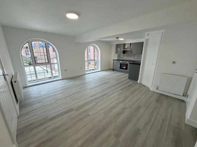 Flat for rent in Shaw and Crompton, Pendock