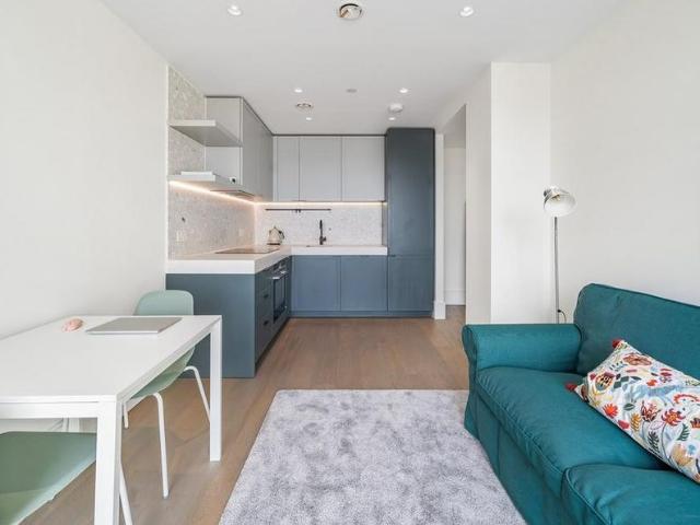 Apartment for rent in East Greenwich, Greater London