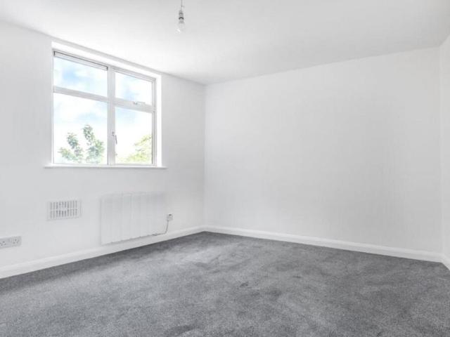 Apartment for rent in London Borough of Lewisham, Bell Green