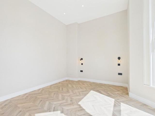 Room for rent in Tower Hamlets, Ash