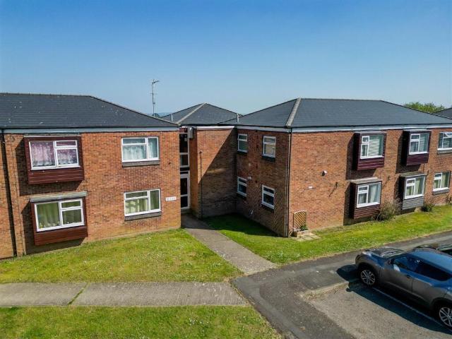 Flat for rent in Long Crendon