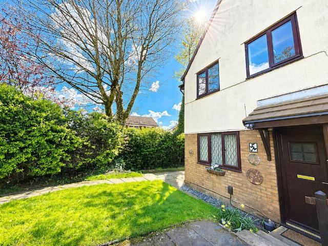Flat for rent in Westhoughton, Lee Bank