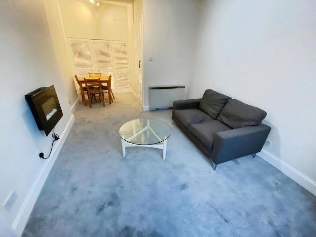 Apartment for rent in Merchiston, Scotland