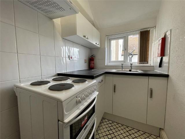 Apartment for rent in Penrhyn Bay, Wales