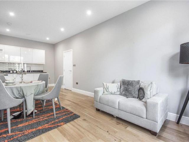 Apartment for rent in Fleet, Hart