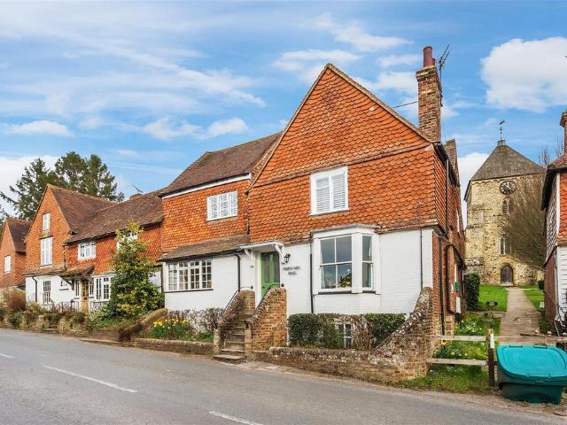Flat for rent in Cox Green, Horsham