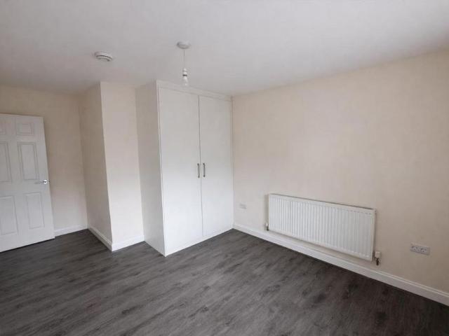 Apartment for rent in Daws Hill, Cressex