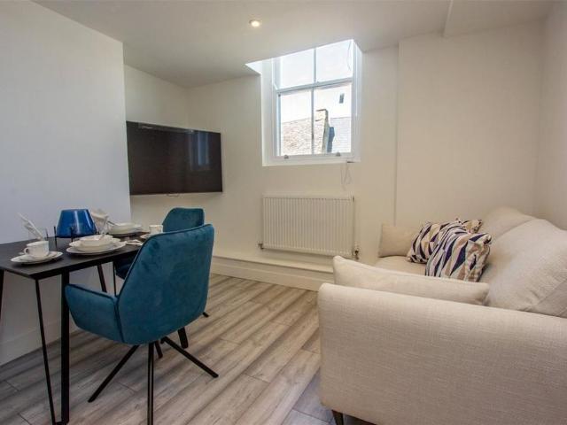 Apartment for rent in Cogges, West Oxfordshire