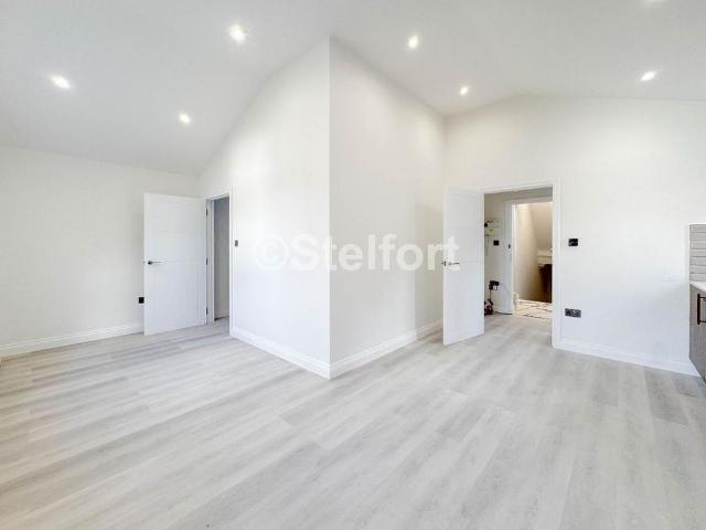 Apartment for rent in Seven Sisters, Cat Hill