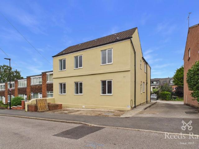 Flat for rent in Woodseats, South Yorkshire