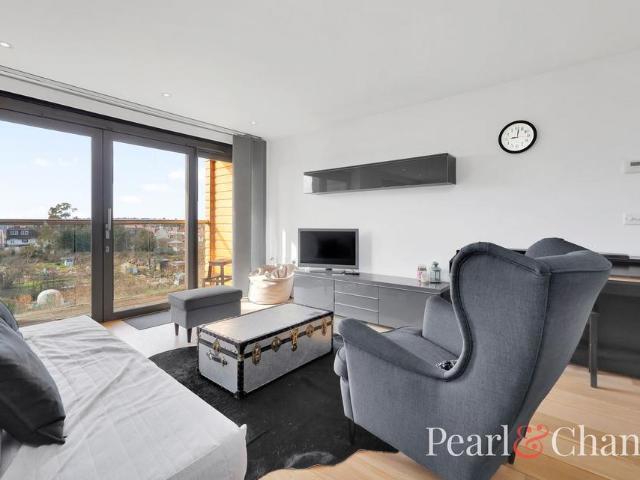 Flat for rent in Golders Green, Greater London