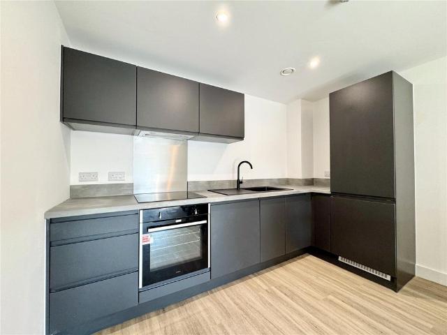 Flat for rent in Calderstones