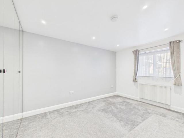 Apartment for rent in Corner Hall, Dacorum