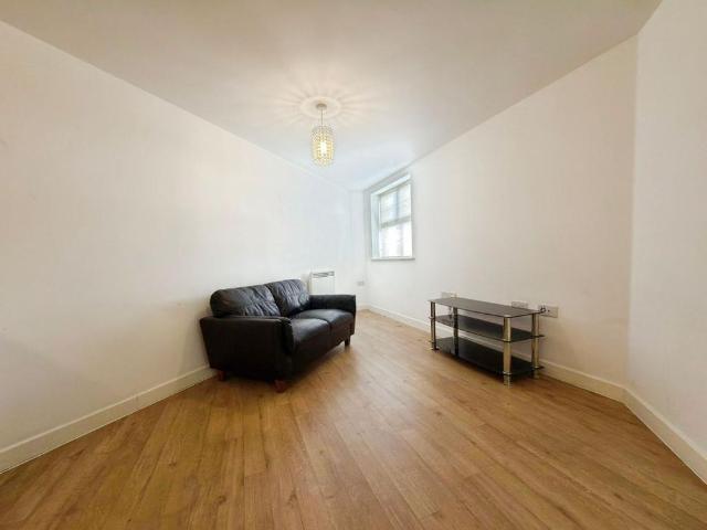 Apartment for rent in Rodbourne, Swindon