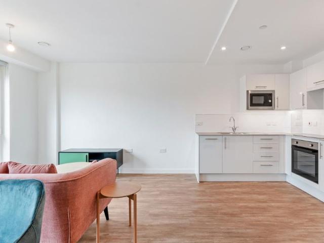 Apartment for rent in Round Hill, Brighton