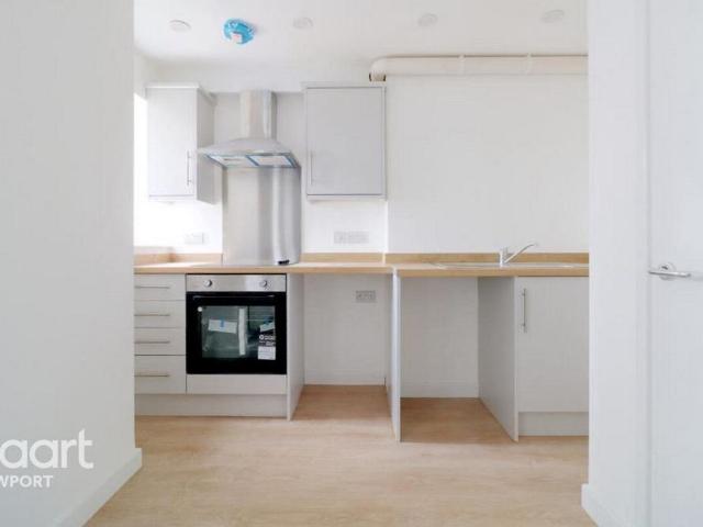 Apartment for rent in Pillgwenlly, Wales