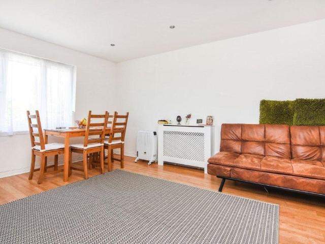 Apartment for rent in Badgers Dene, Grays