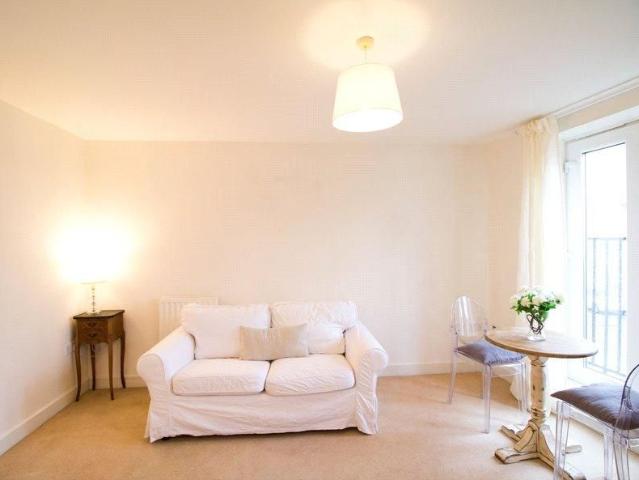 Apartment for rent in Redhouse, Abbey Mead