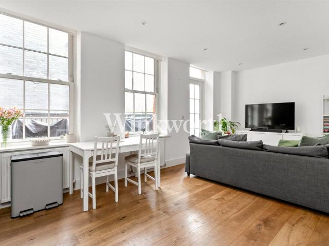 Flat for rent in Palmers Green, Greater London