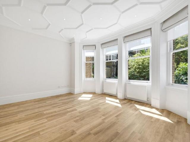 Apartment for rent in Chelsea, Greater London
