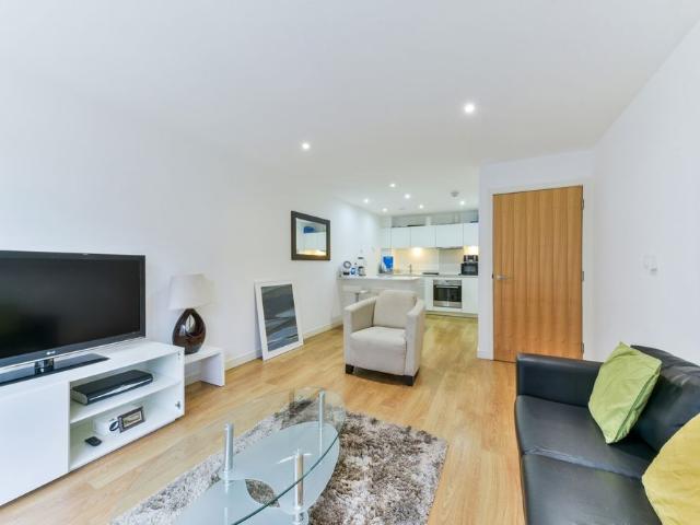 Apartment for rent in Bromley-by-Bow, Poplar Grove