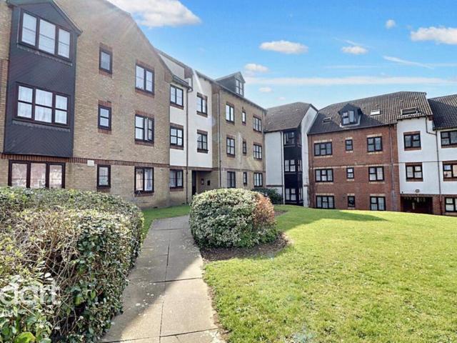 Flat for rent in Spring Park, Luton