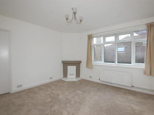 Flat for rent in Bromley, Hayes