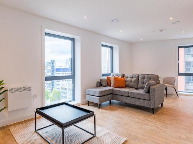 Flat for rent in Richmond Hill, West Yorkshire