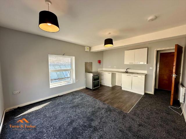 Flat for rent in Burnley Wood, Burnley