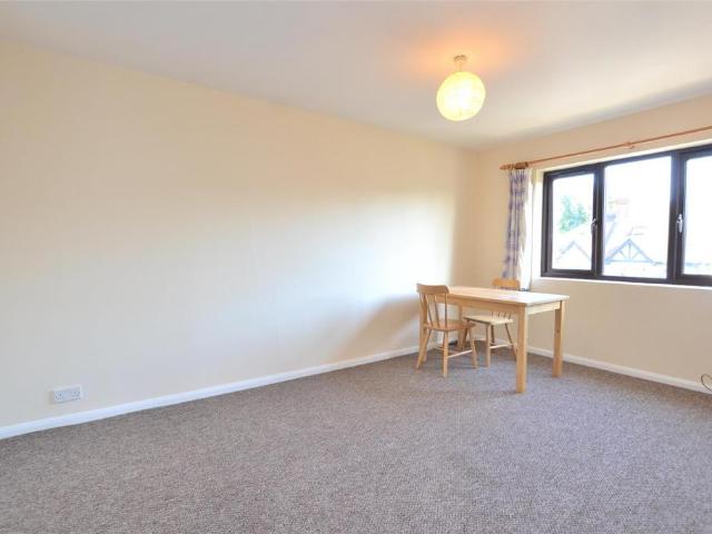 Flat for rent in New Barnet, Greater London