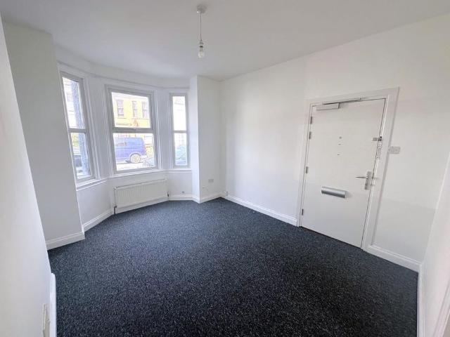 Apartment for rent in Central, Heathlands