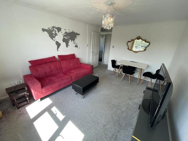 Apartment for rent in Penwartha Coombe, Cornwall