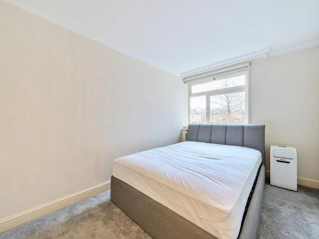 Apartment for rent in Swiss Cottage, Greater London